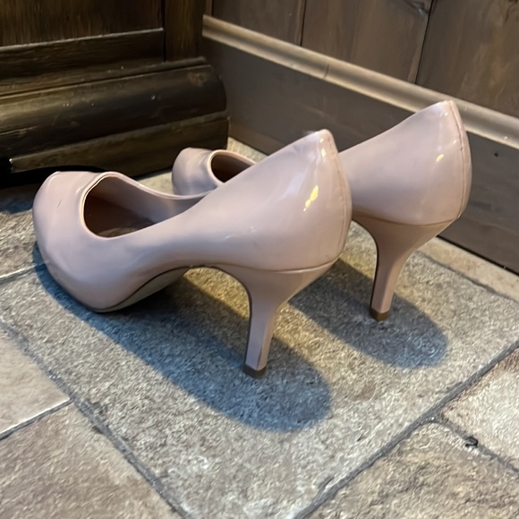 Woman’s size 10 Madden Girl pink faux leather heel EUC - Picture 3 of 6